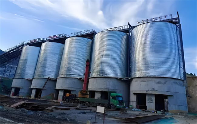 和田螺旋卷板仓施工现场